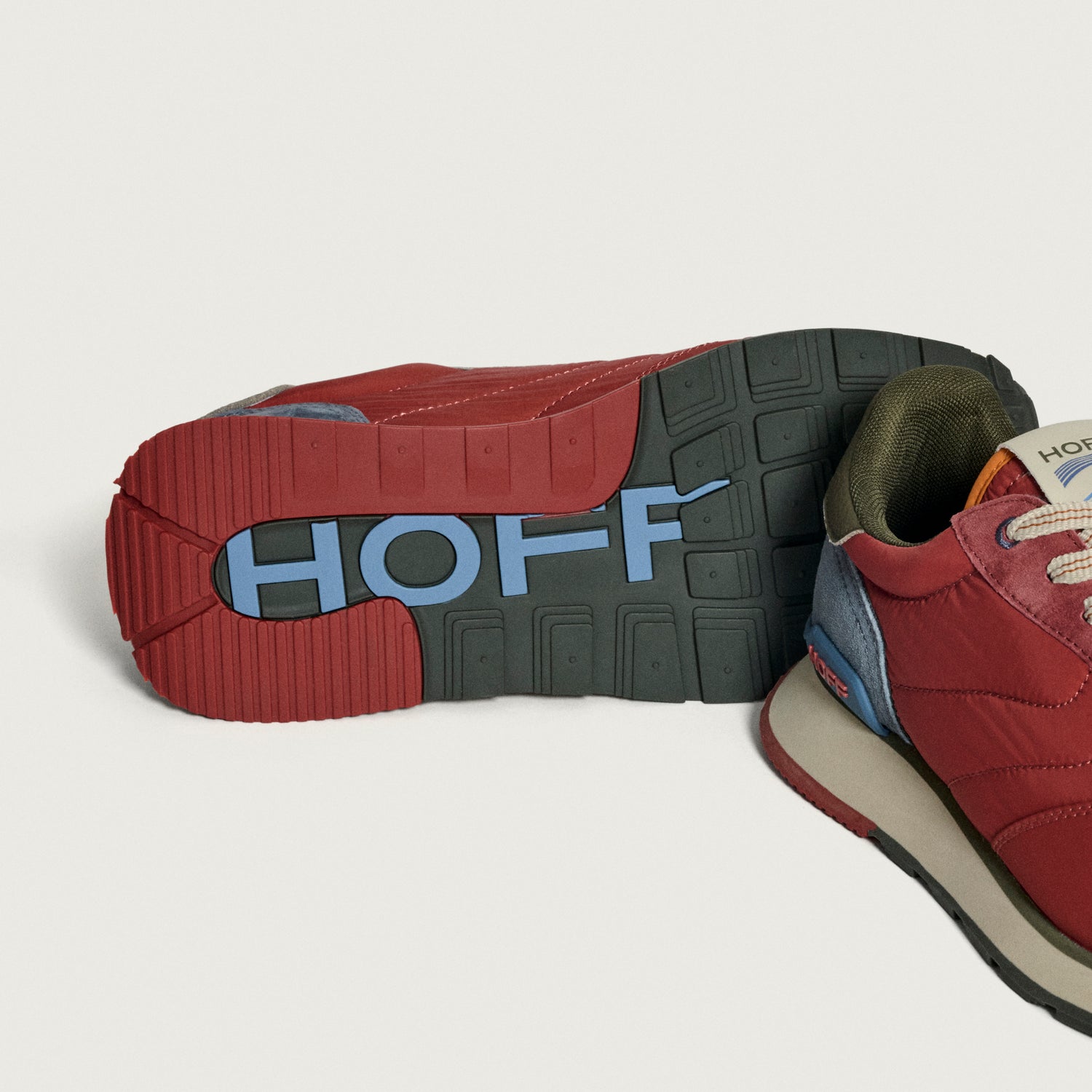 Track & Field Burgundy Man - Burgundy/Blue