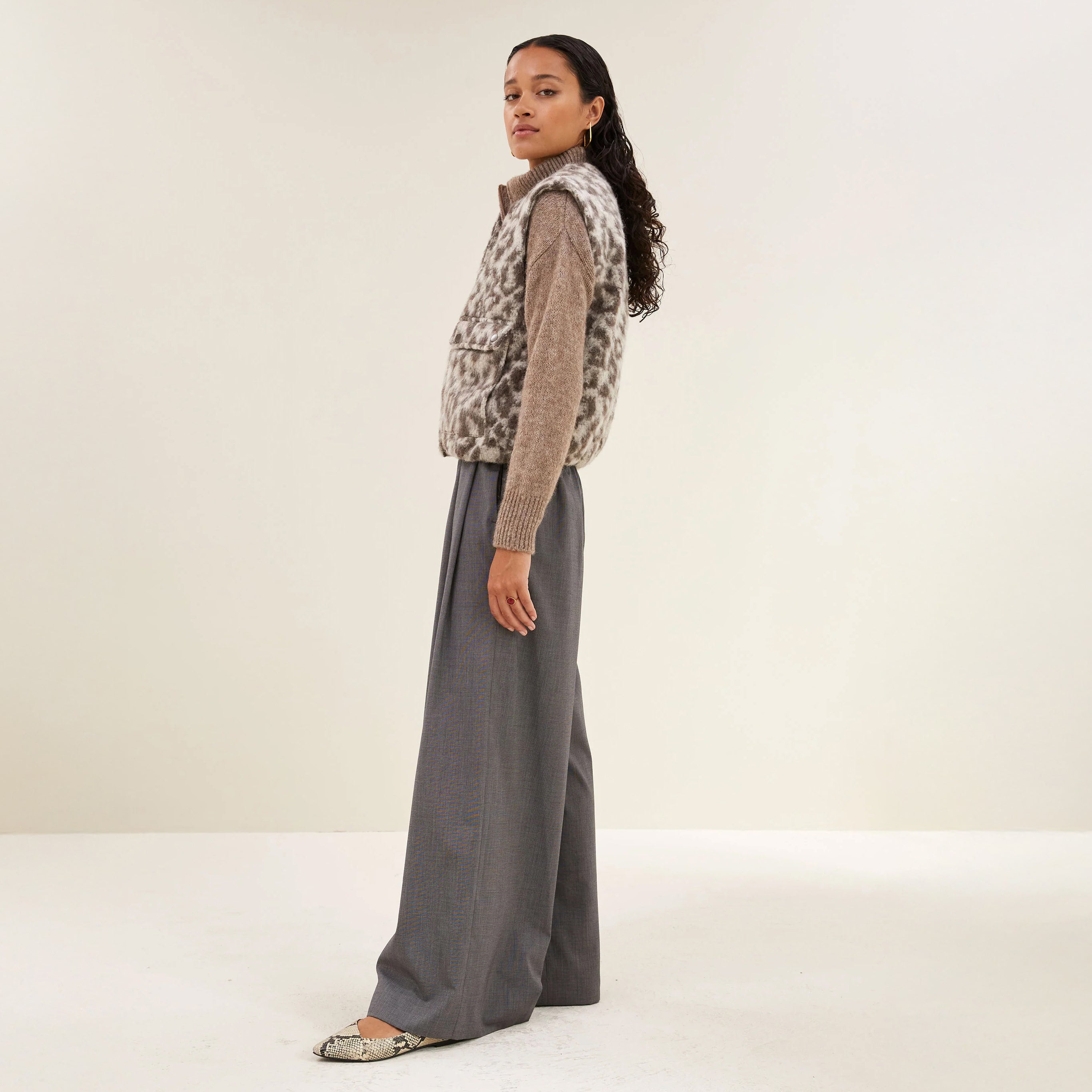 Maggie Leopard Gilet - Leopard Print