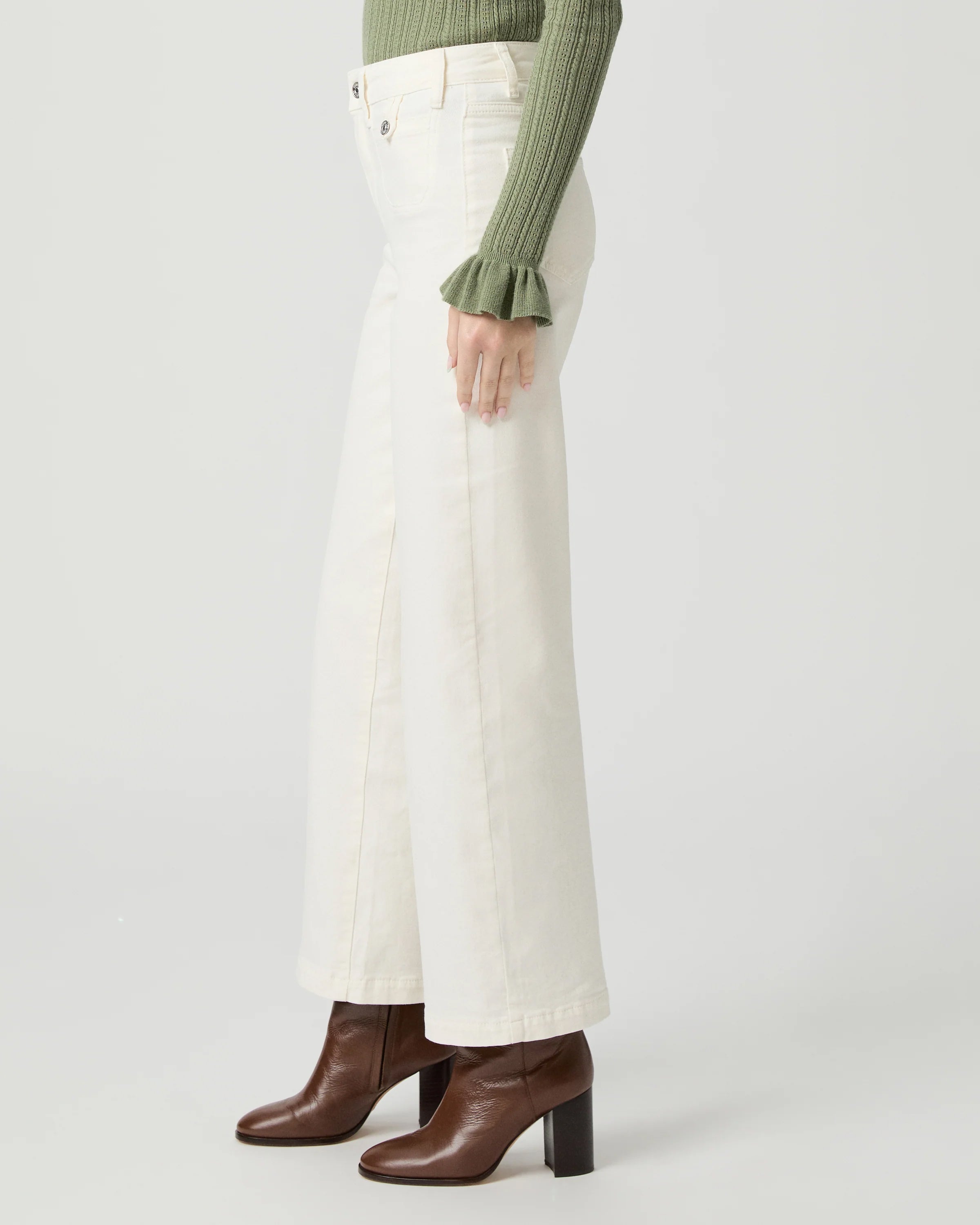 Anessa 31 in Rounded Inset Pockets - Tonal Ecru