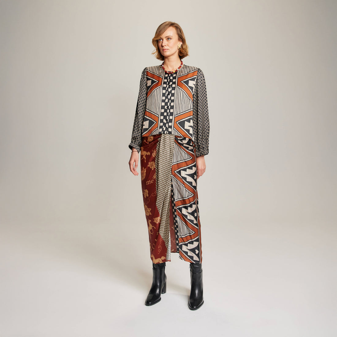 Avia Round Neck Shirt - Rodeo