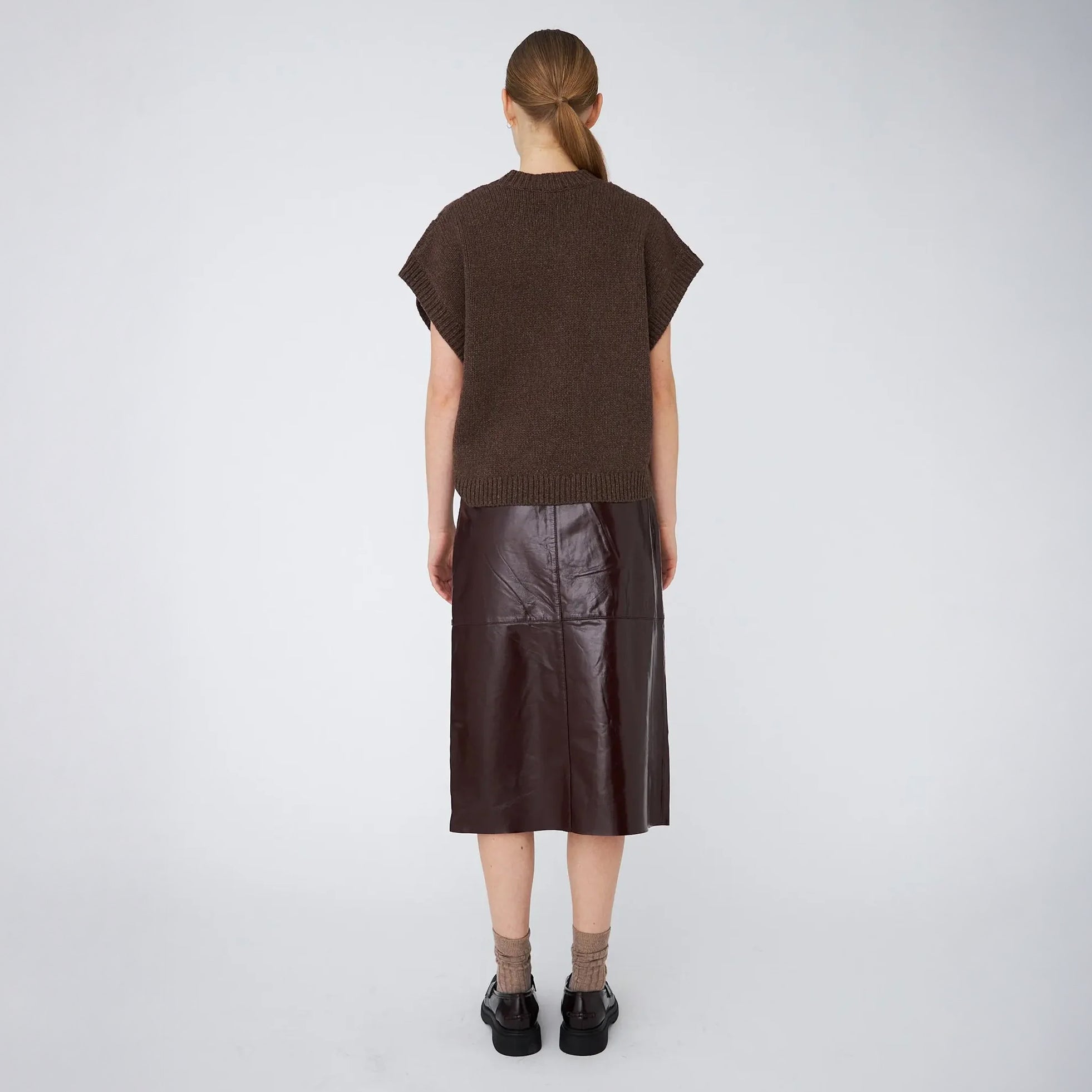 Cable Knit Vest - Brown