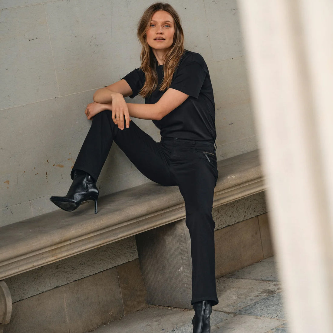 Carla Naomi Coated Pant - Black