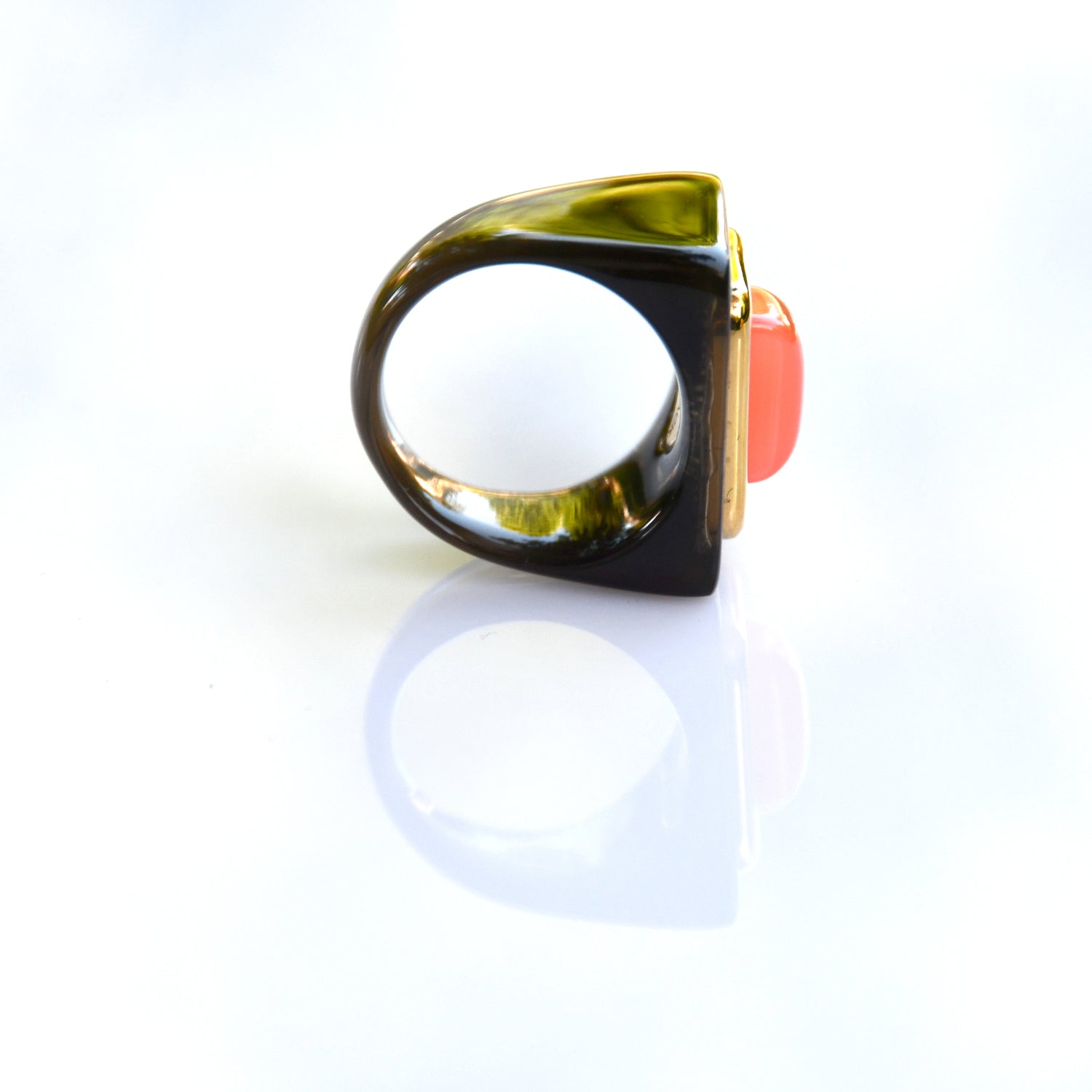 Medium Resin Deep Smoky Ring - Frosty Lobster