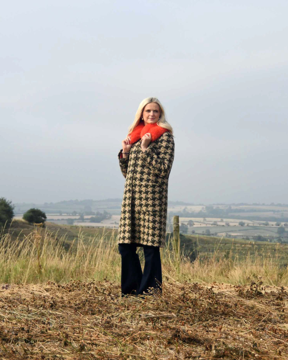 Dogtooth Coat Orange Collar - Green/Beige