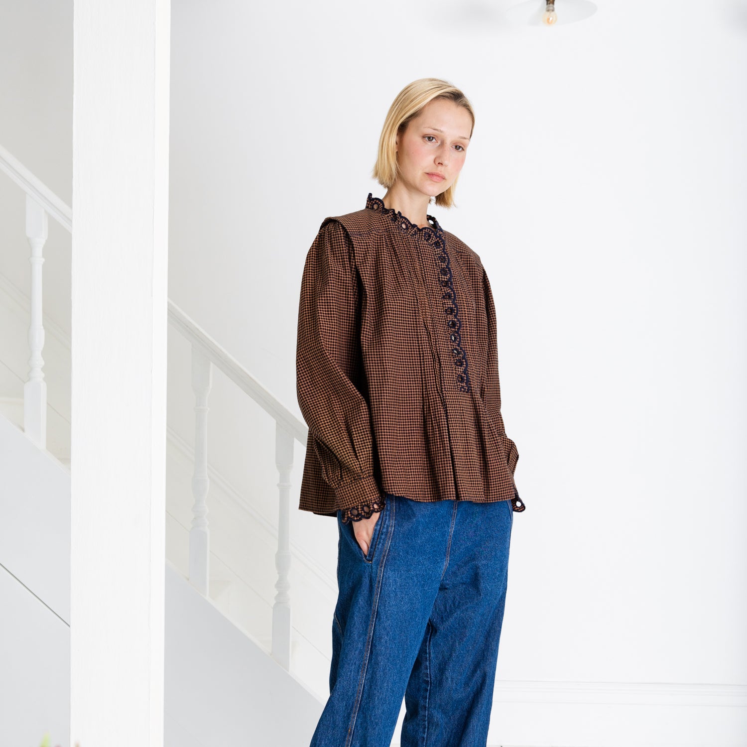 Etienne Scalloped Placket Shirt - Midnight/Tan