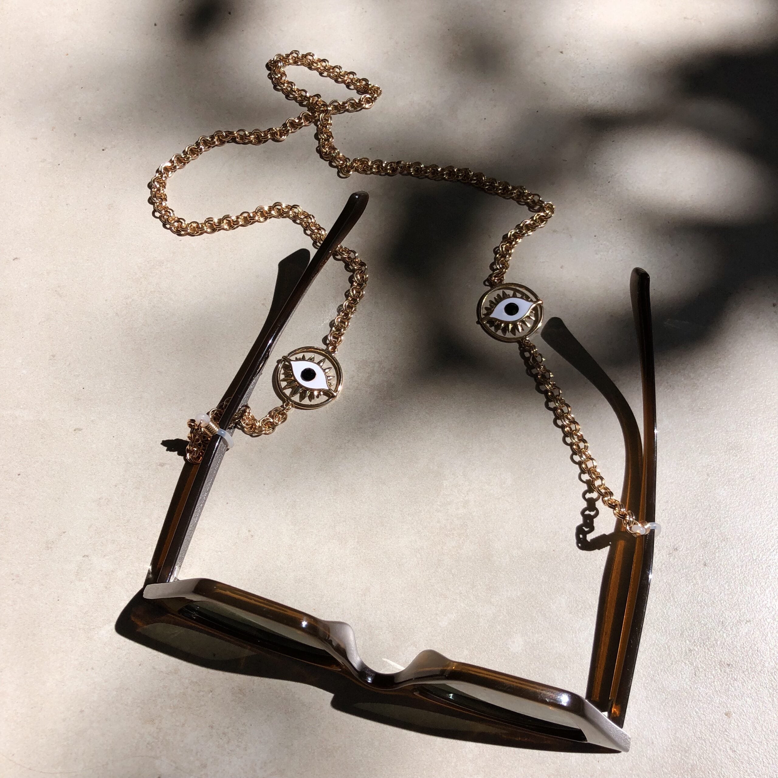 Flirty Eyes Sunglasses Chain - Gold