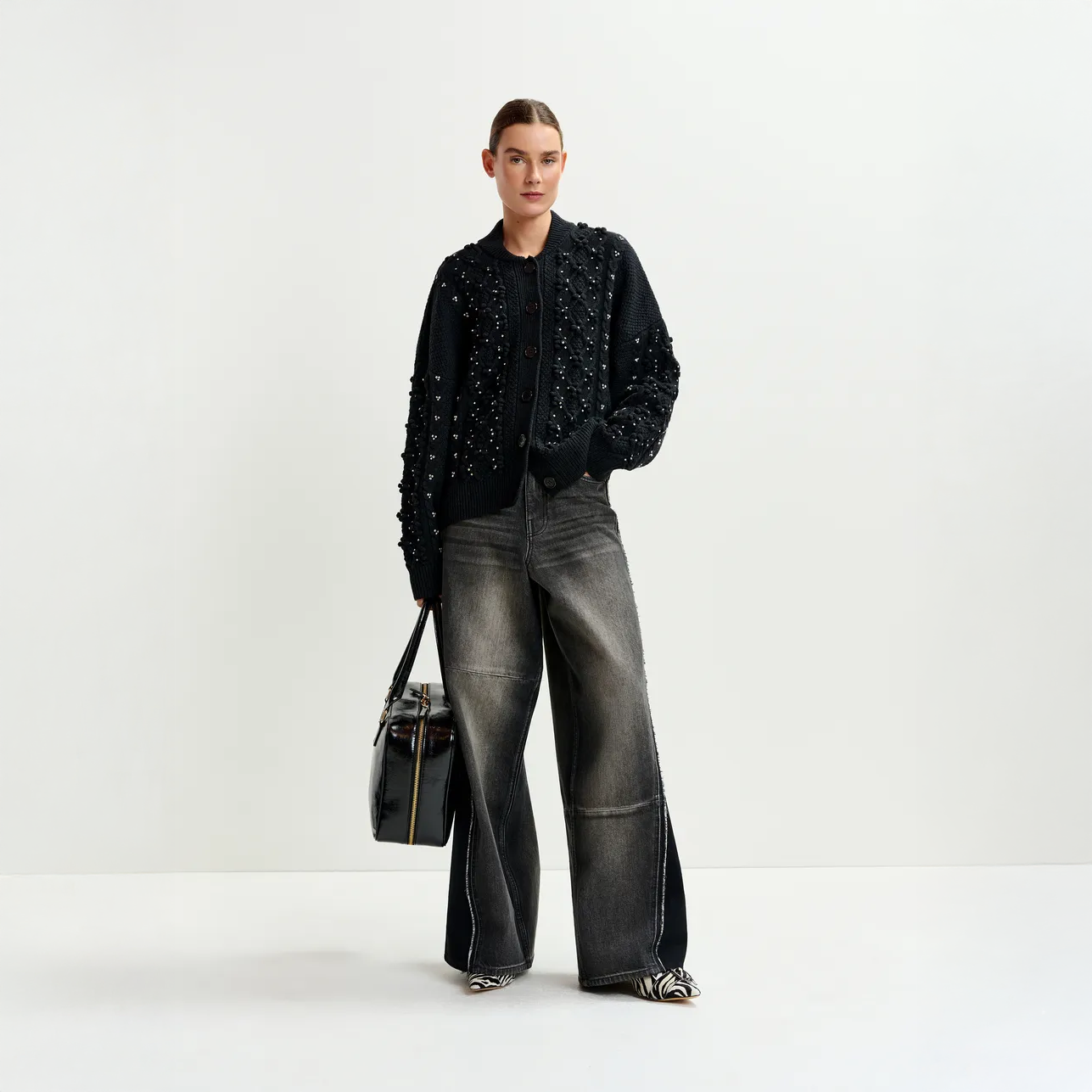 Iltmate Rhinestone Cardigan - Black