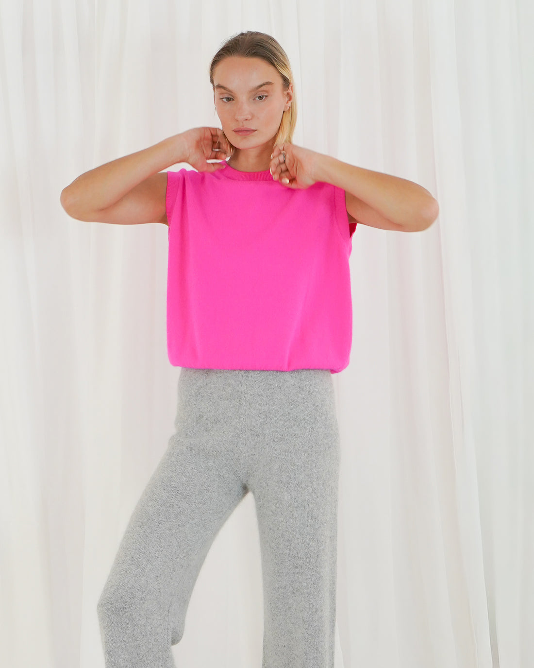 Durango Sleeveless Round Neck Jumper - Neon Pink