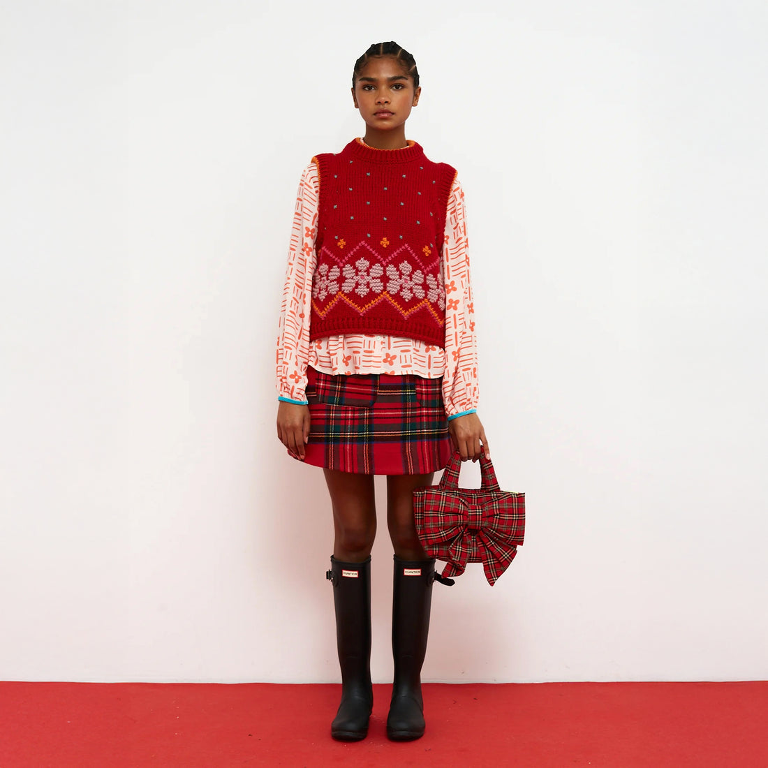 Jumpy Embroidered Knit Vest - Red