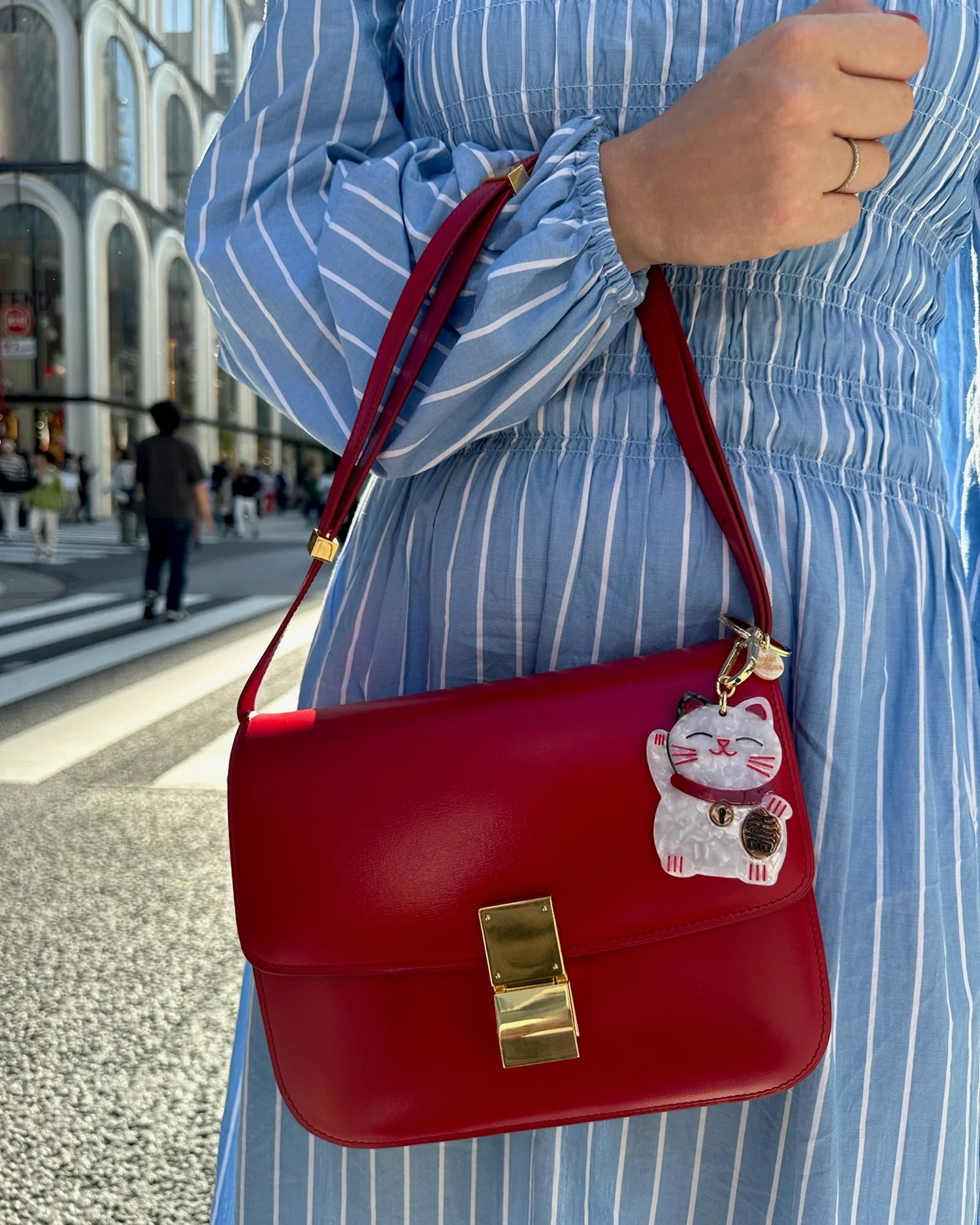 Lucky Cat Keyring - White/Red