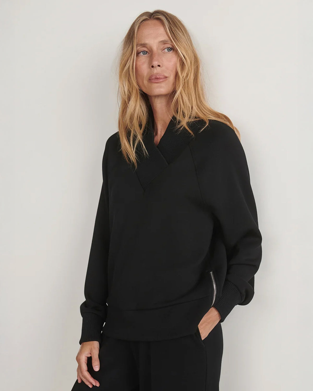 Macie Zip Hem Sweat - Black