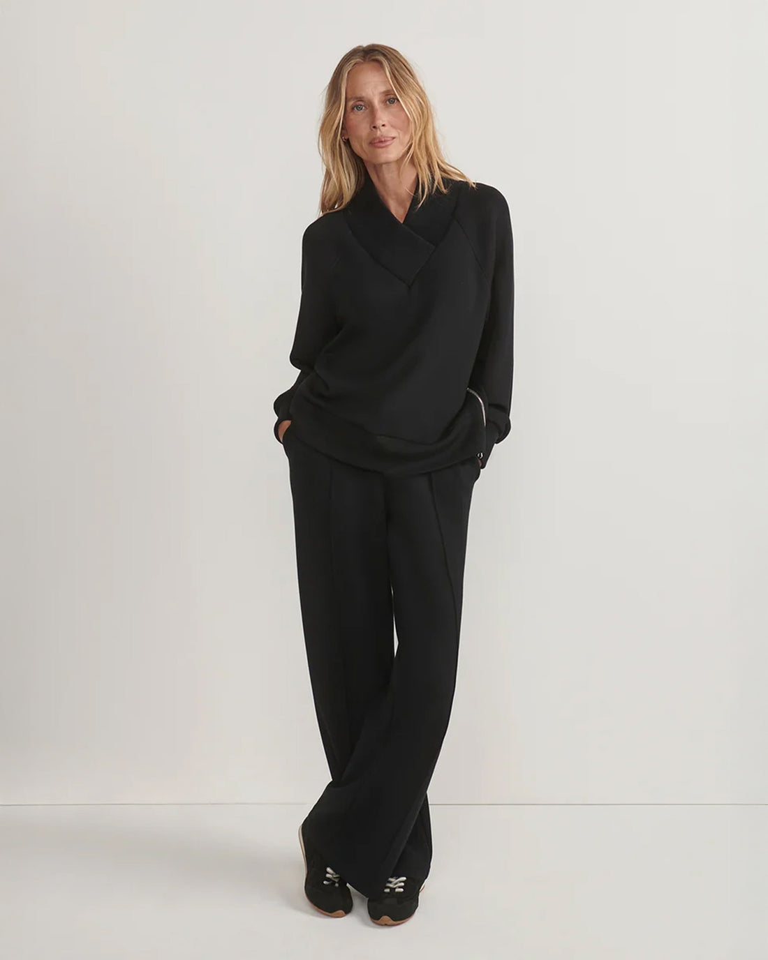 Macie Zip Hem Sweat - Black