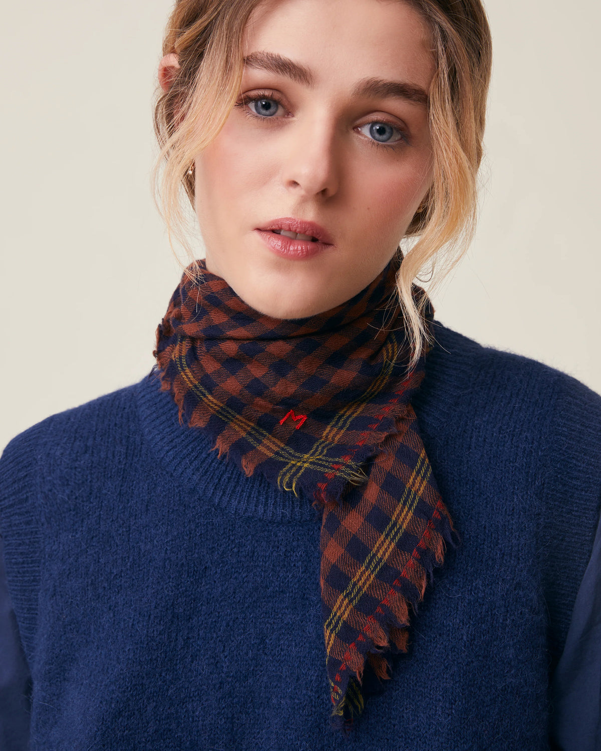 No.849 100% Wool Large Gingham Scarf - Violin - Navy/Brown