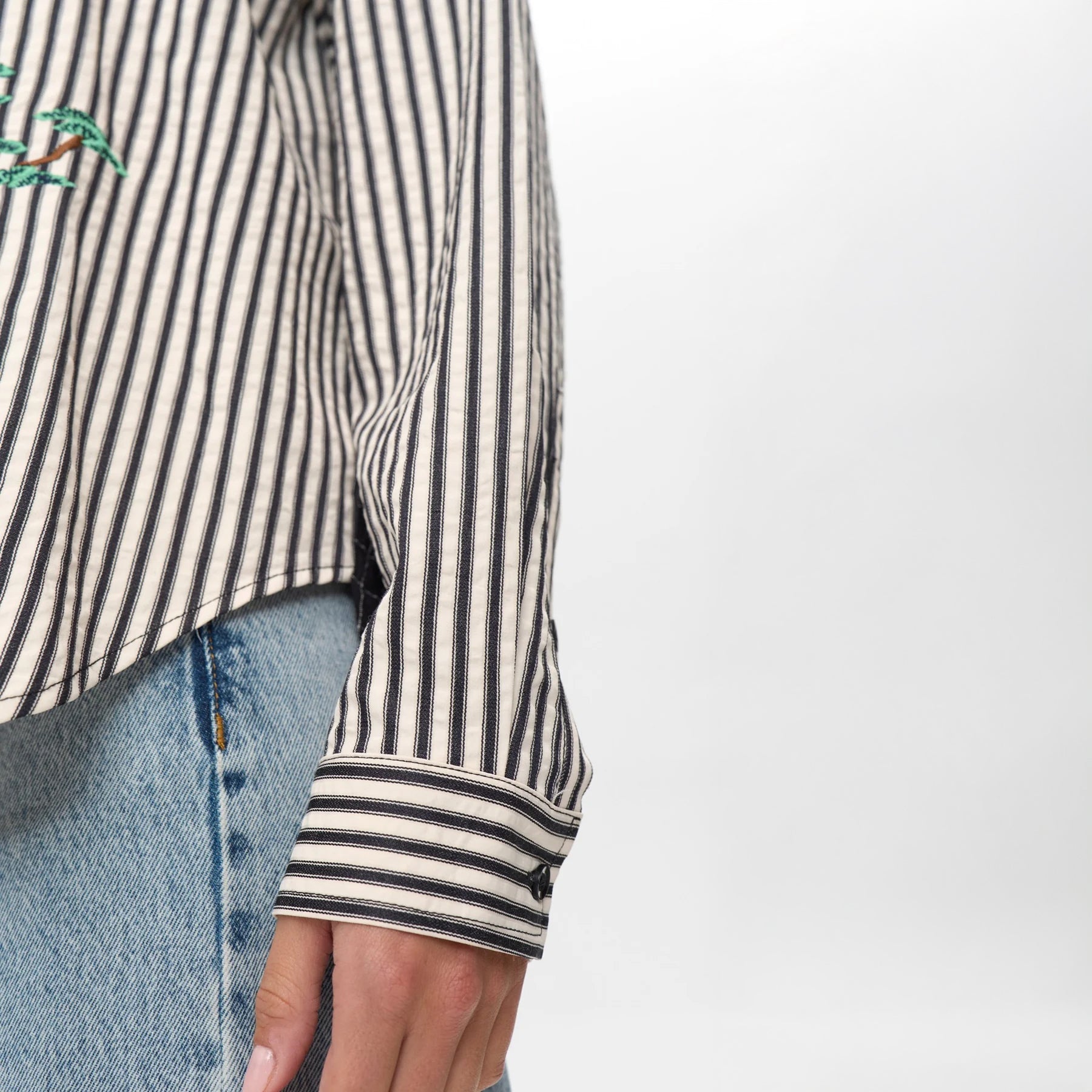 Numiso Shirt - Caviar