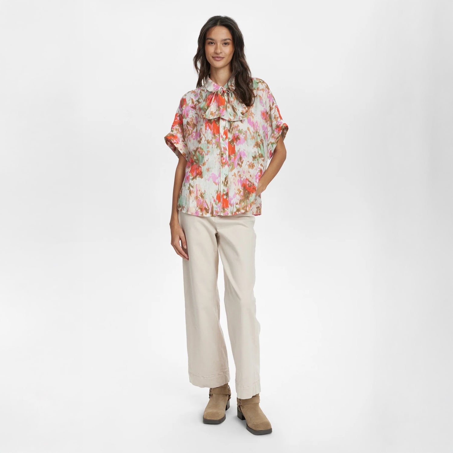 Nuvinnie Short Sleeve Bow Shirt - Pristine