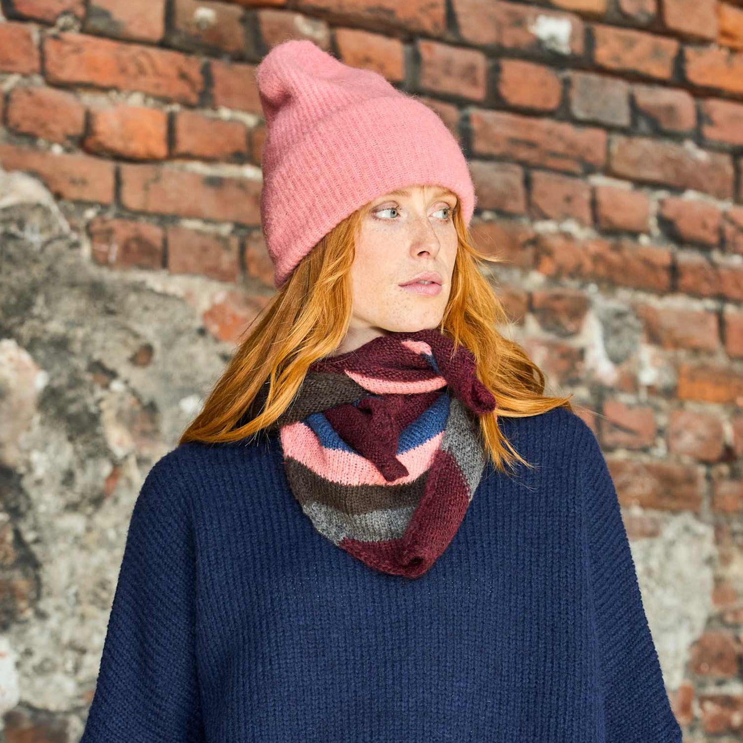 Sisse Triangle Scarf - Wine