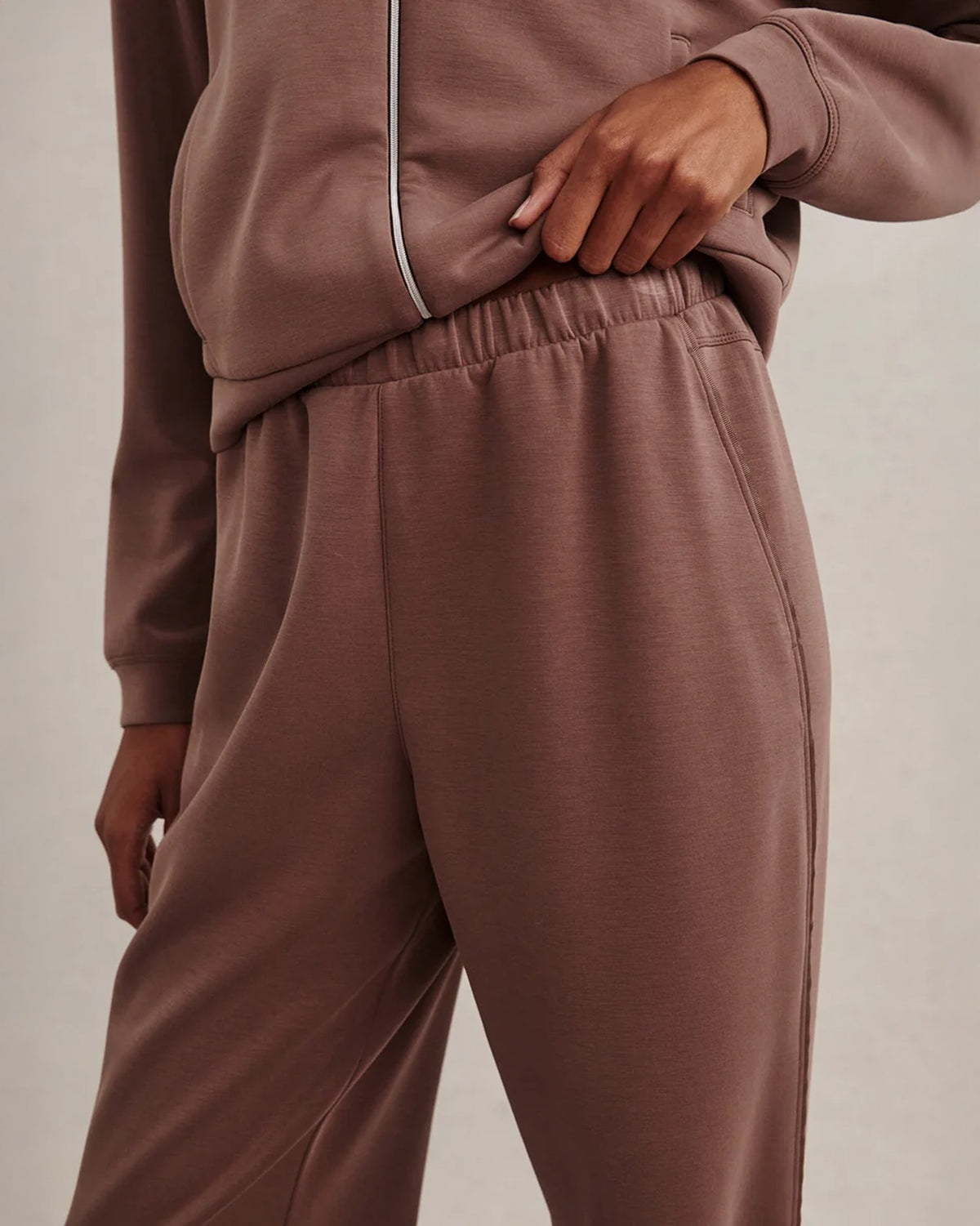 Eli Jogger 27 - Coffee Quartz