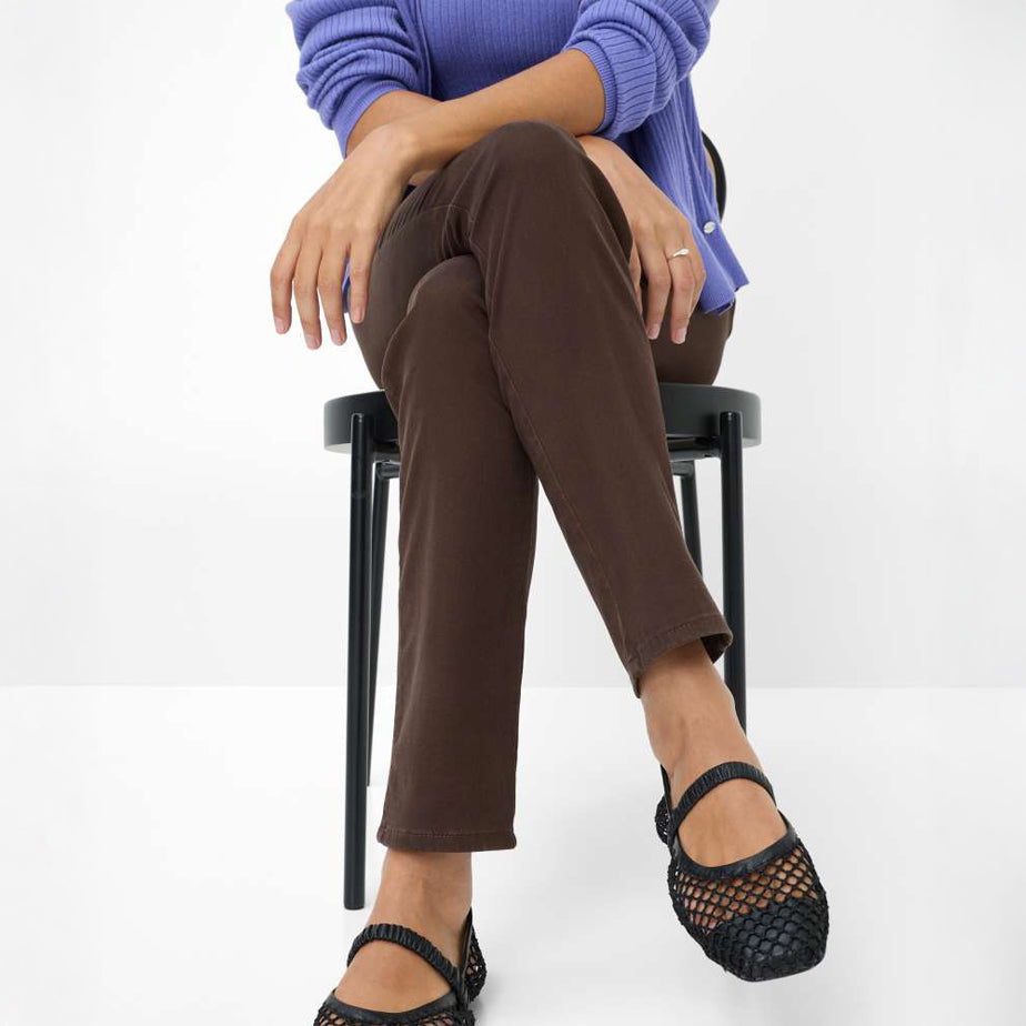 Shakira - Dark Chocolate