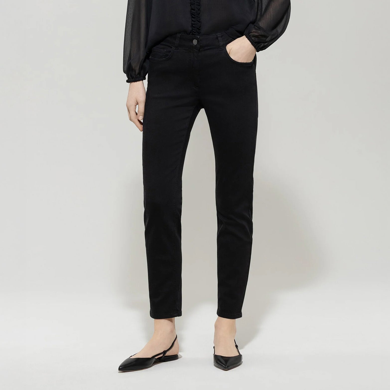 Tapered Twill Denim - Deep Black