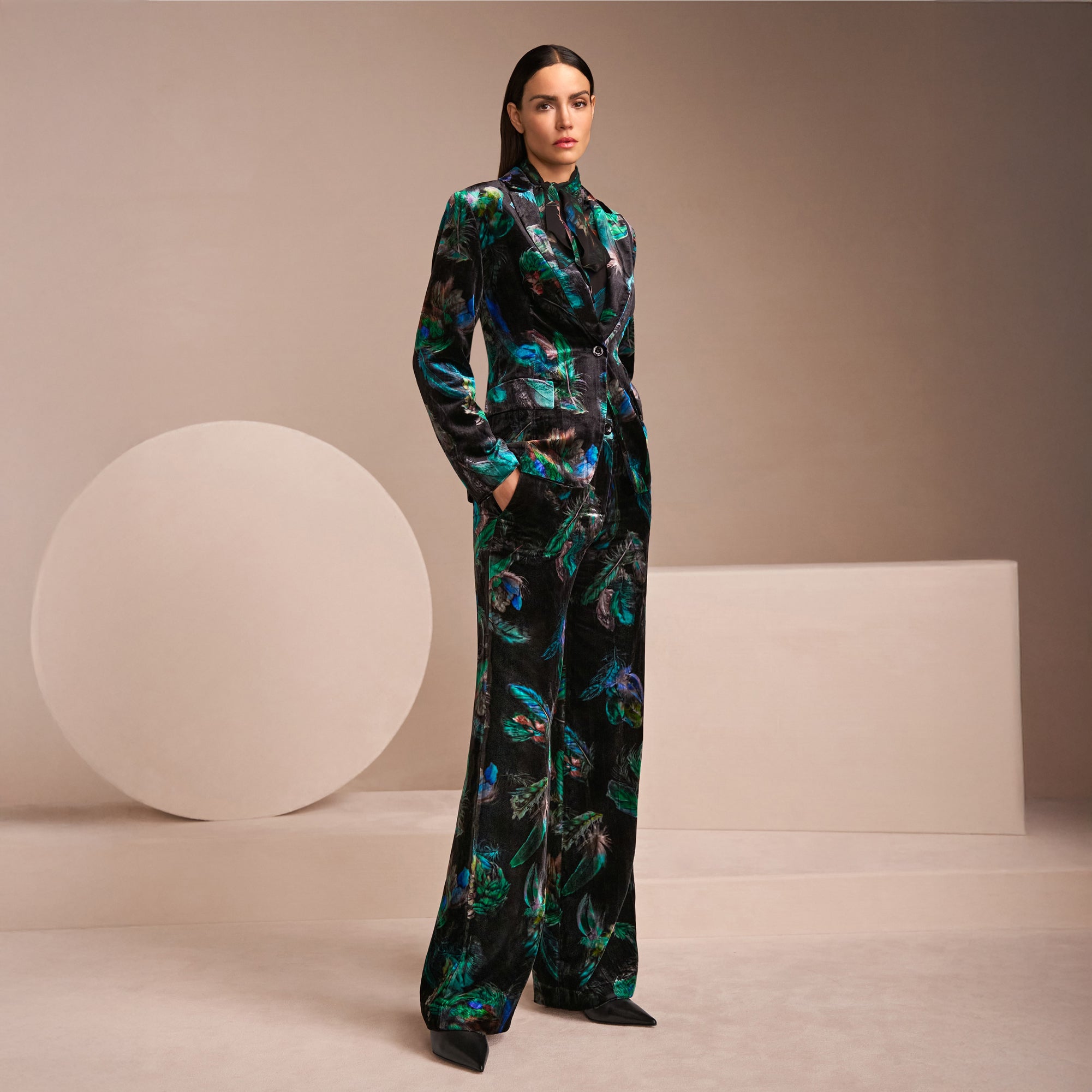 Tie Neck Feather Print Blouse - Dark Jade Green