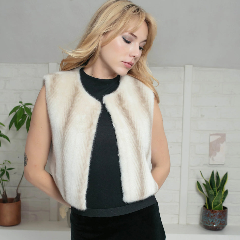 Edelweiss Gilet - Cream Zig Zag
