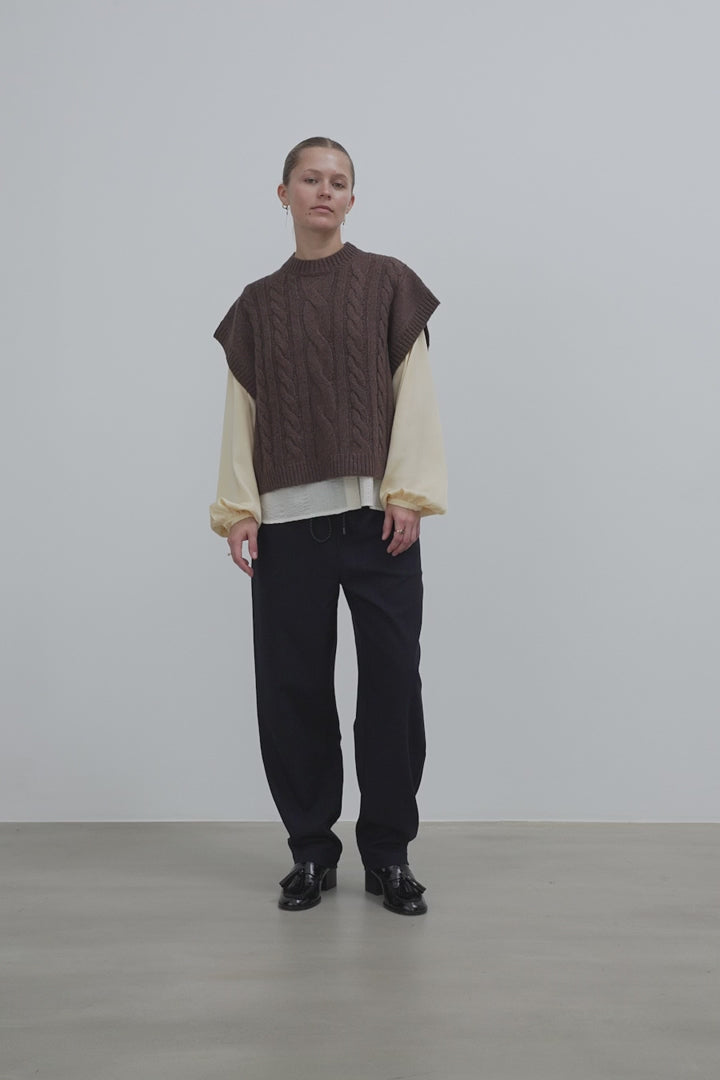 Cable Knit Vest - Brown