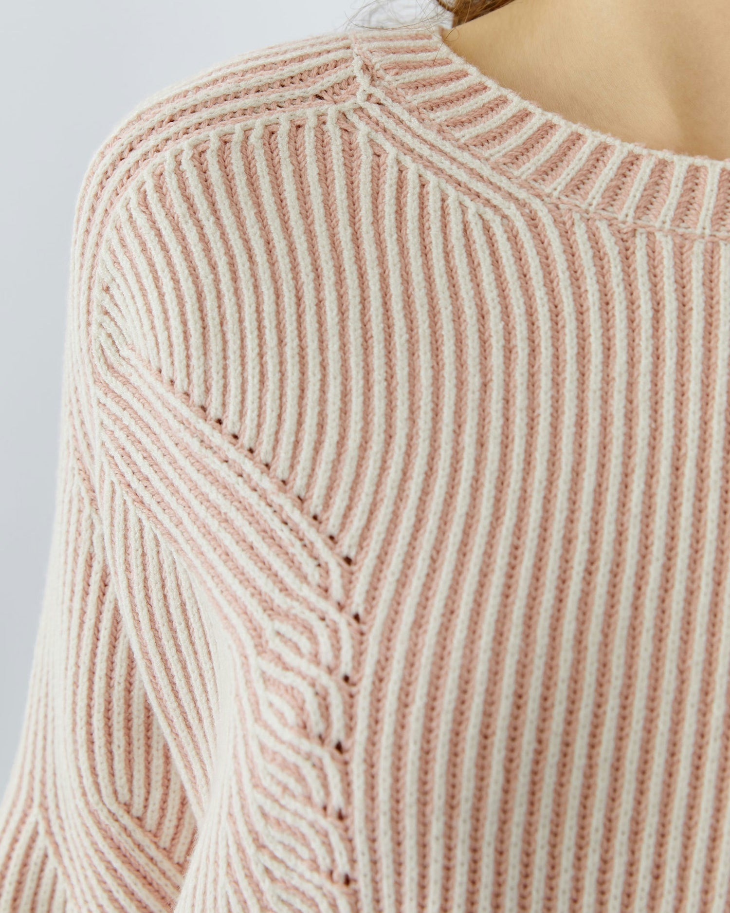 Round Neck Jumper - White Red