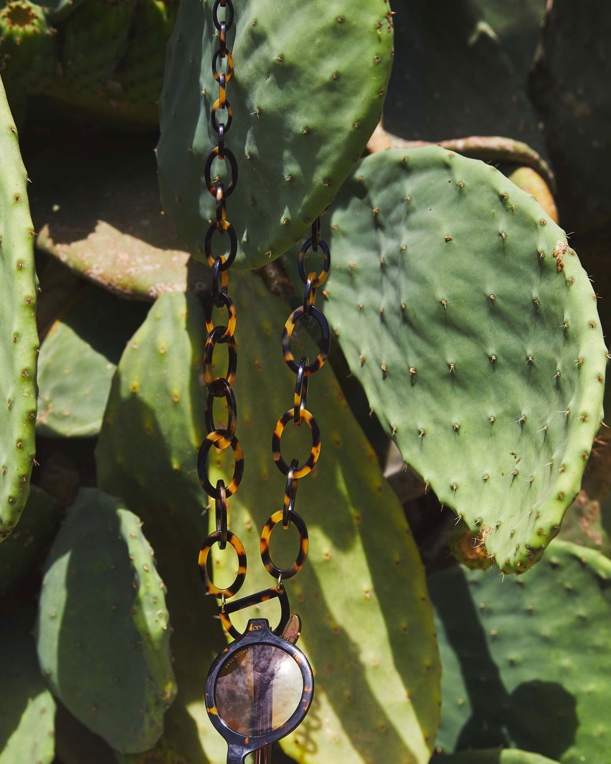 Original D Glasses Necklace - Tortoiseshell