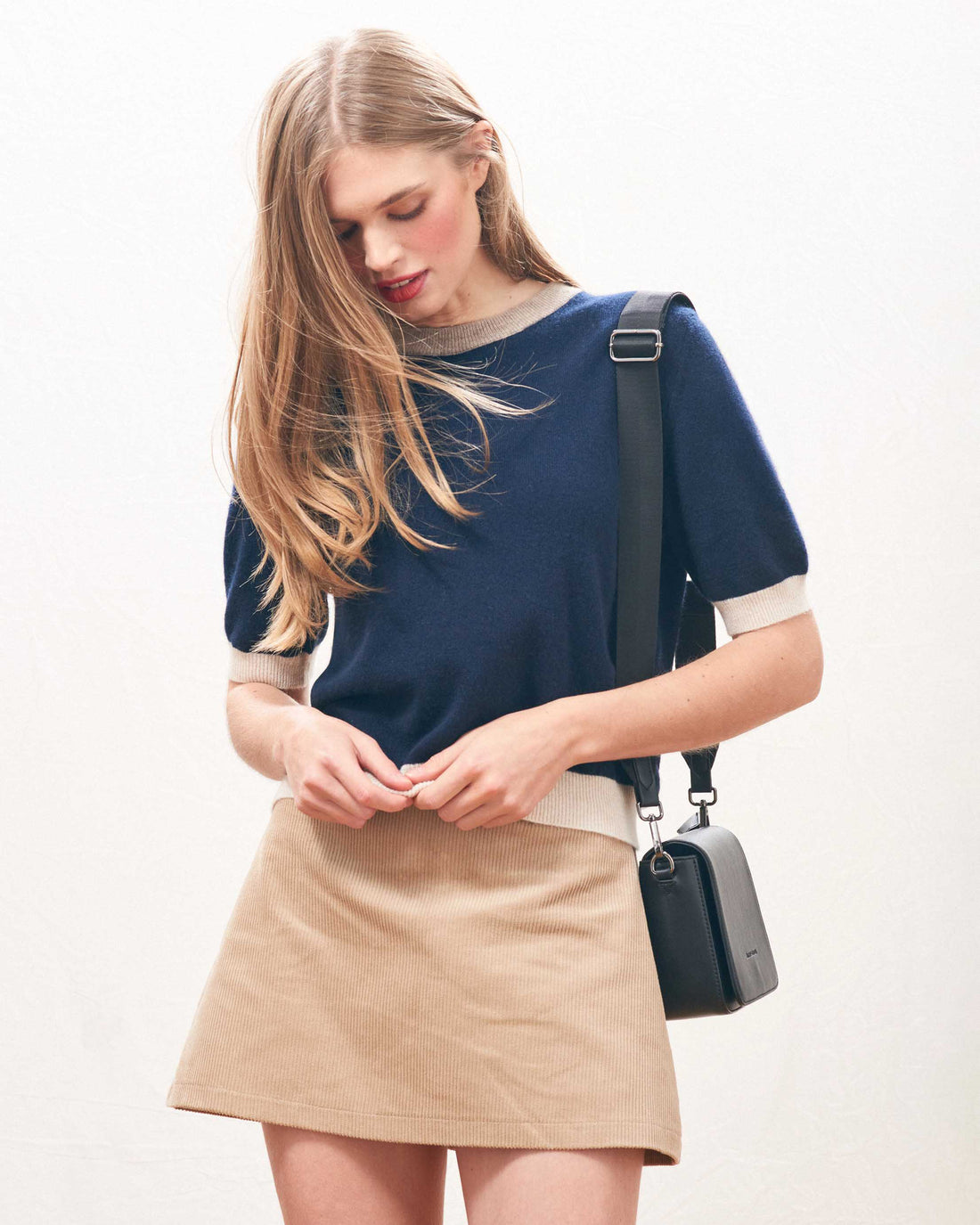 Many Contrast T-Shirt - Navy Organic Light Brown Lace