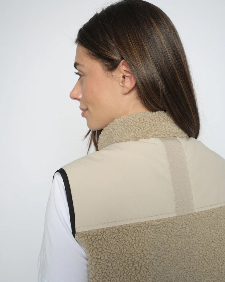 Rowe Eli Teddy Vest - Feather Gray