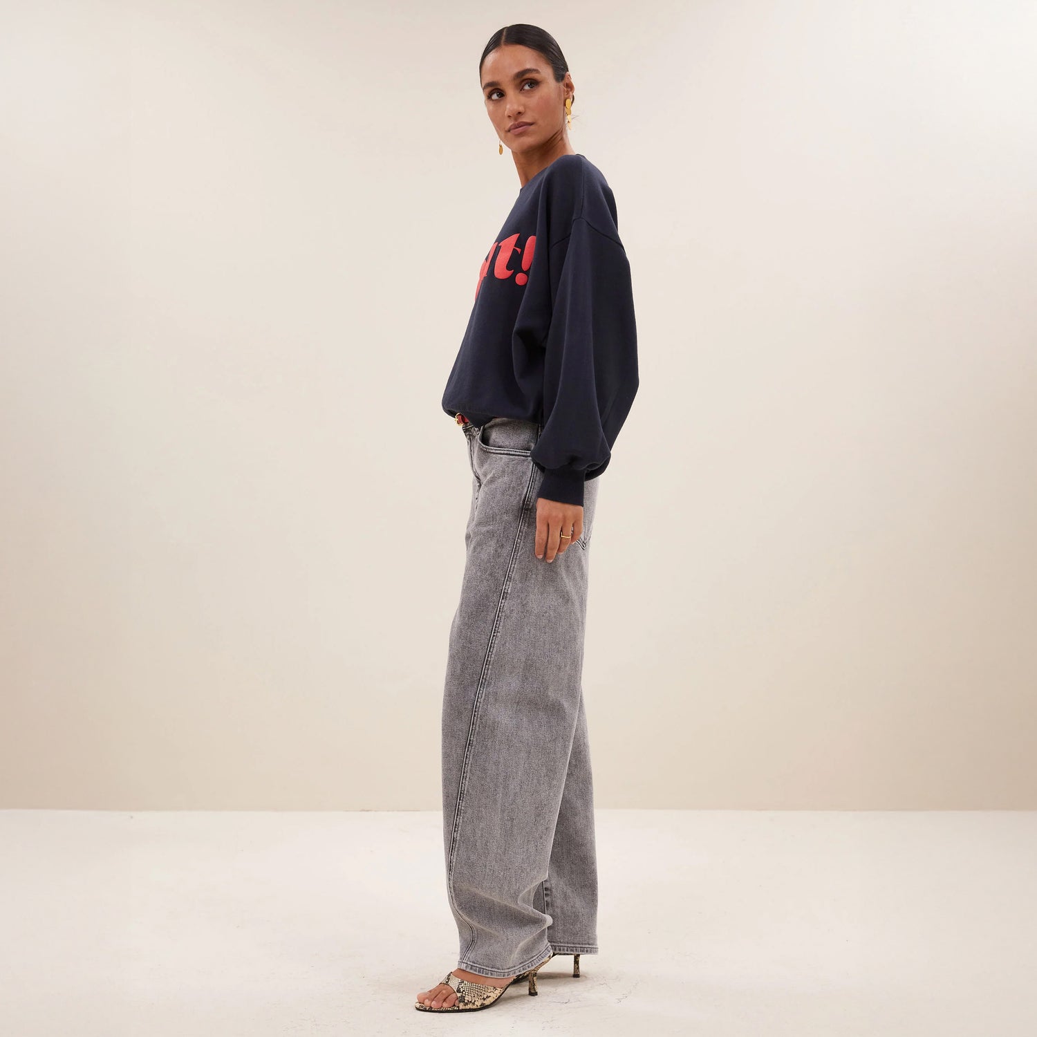 Salut Sweater - Midnight