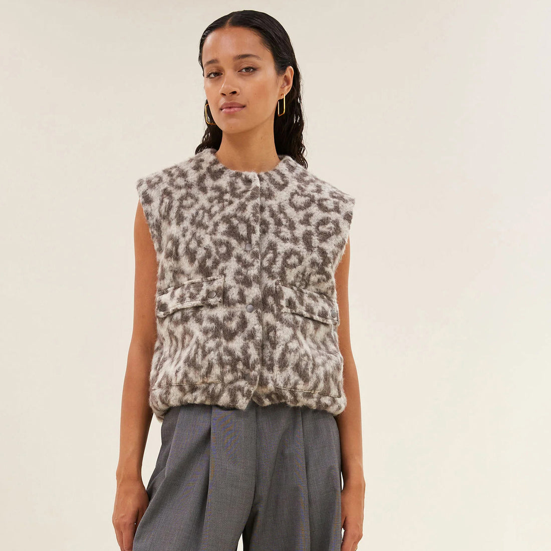 Maggie Leopard Gilet - Leopard Print