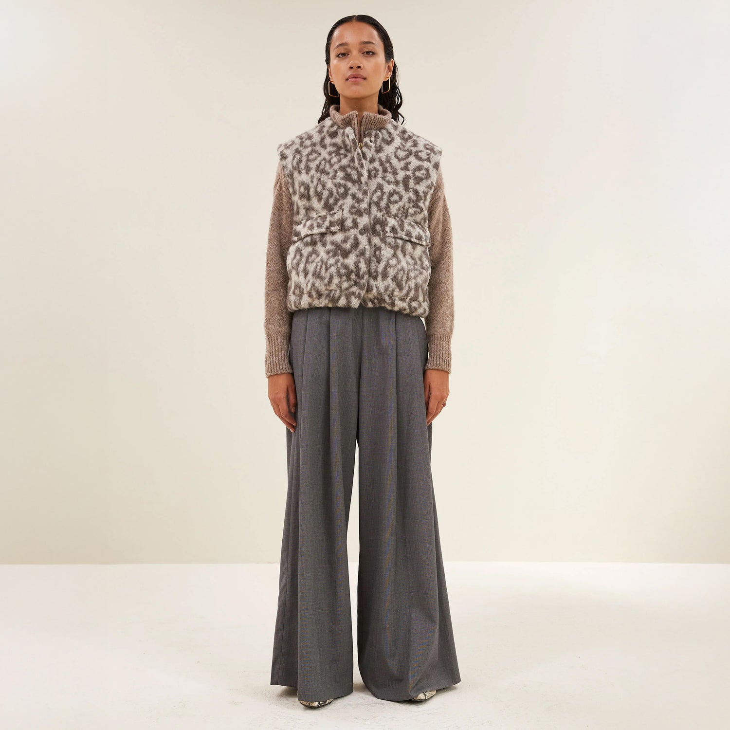 Maggie Leopard Gilet - Leopard Print