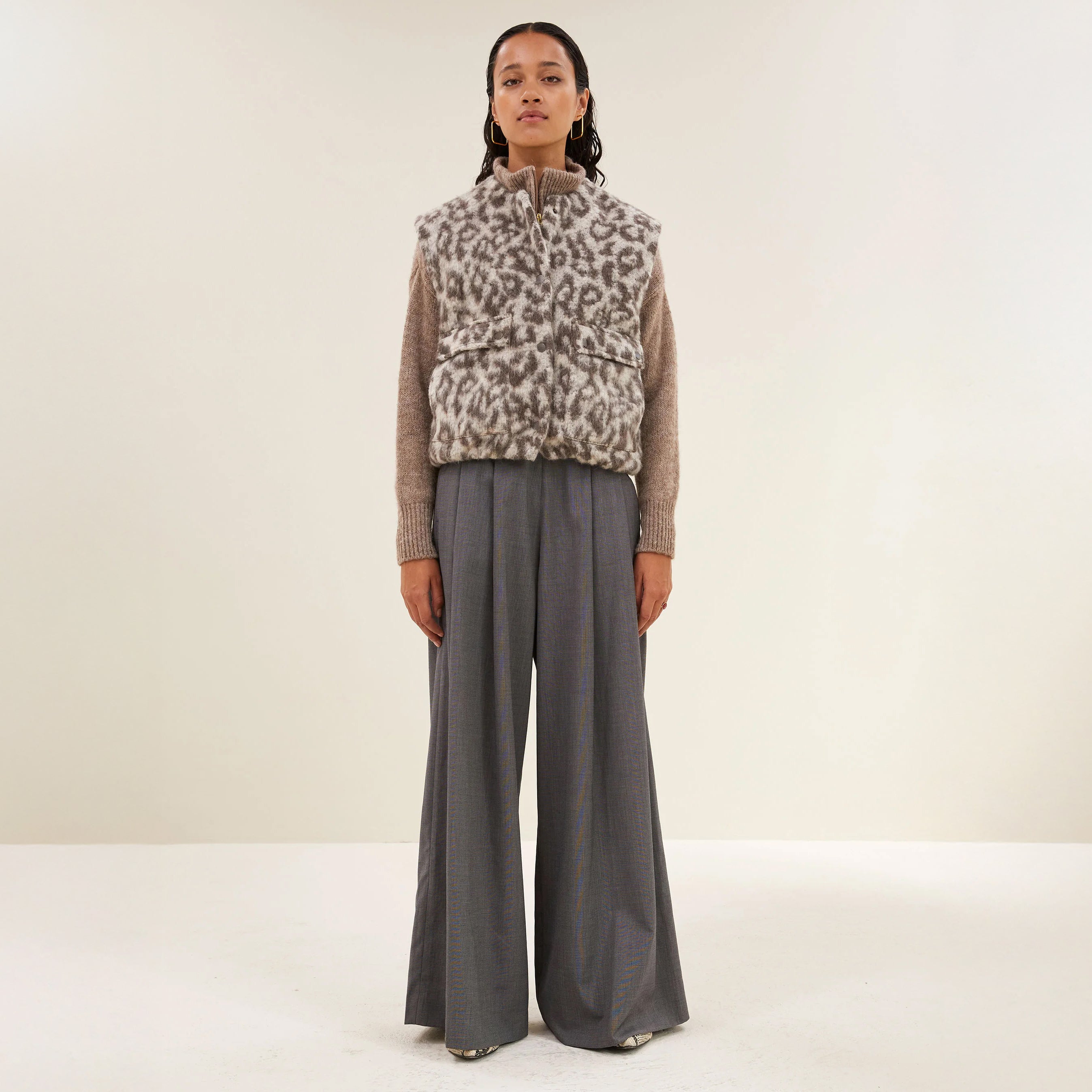 Maggie Leopard Gilet - Leopard Print