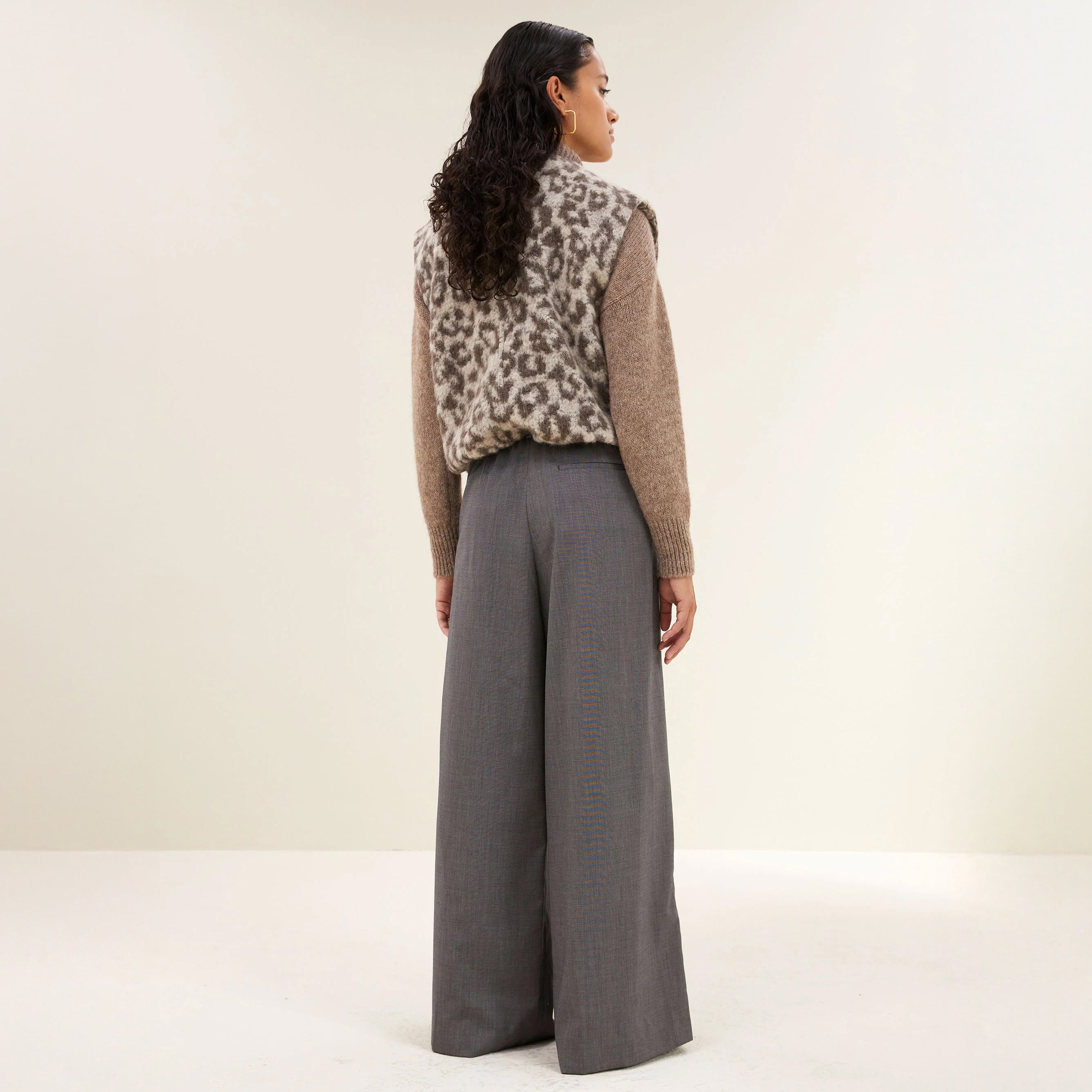 Maggie Leopard Gilet - Leopard Print