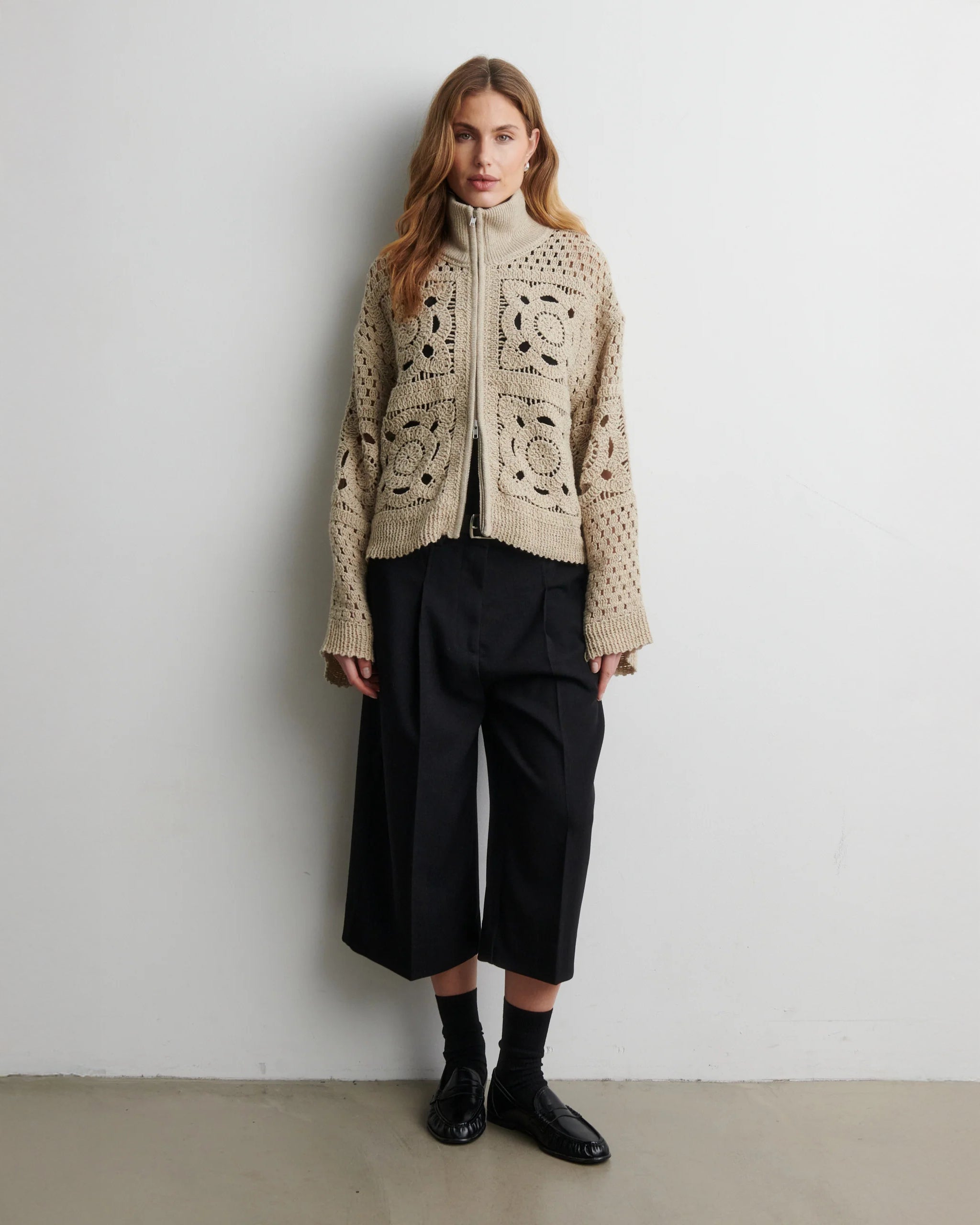 Sella Cropped Trousers - Black