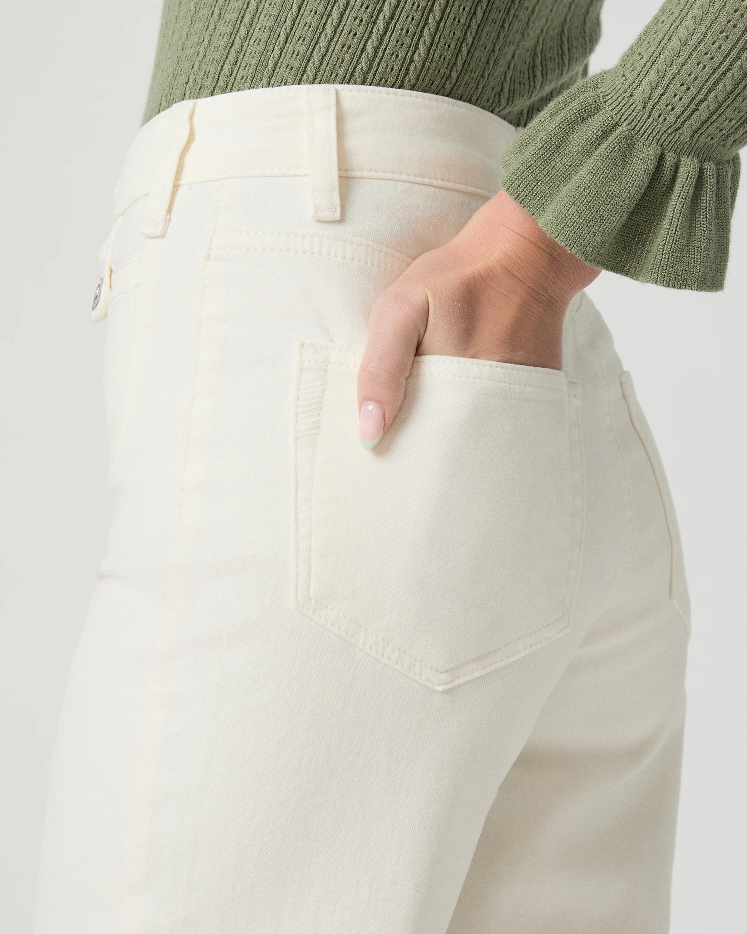 Anessa 31 in Rounded Inset Pockets - Tonal Ecru