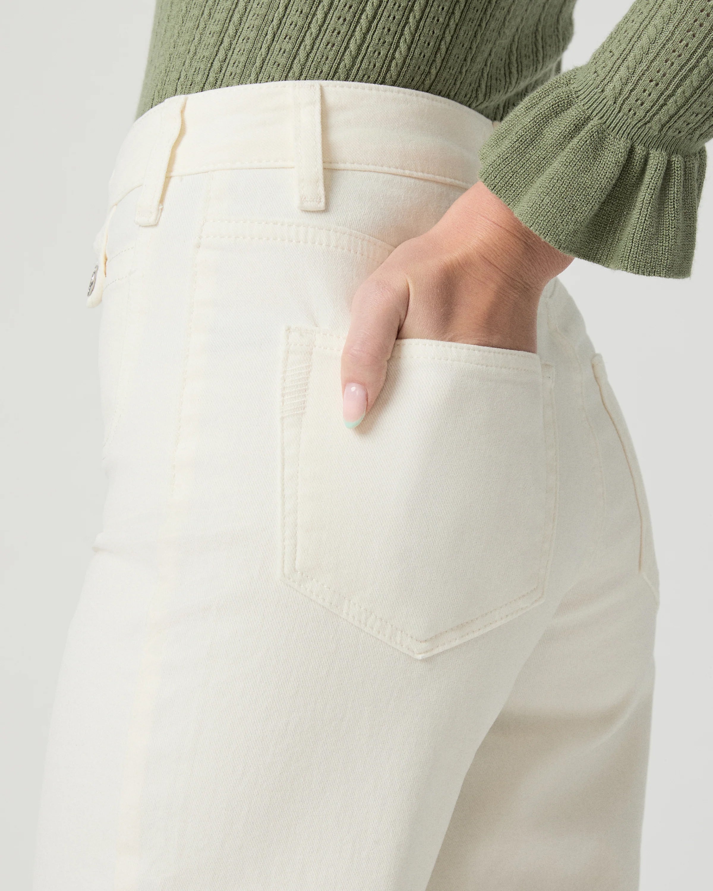 Anessa 31 in Rounded Inset Pockets - Tonal Ecru
