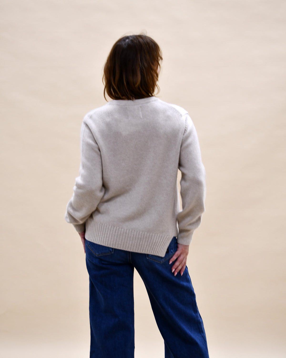 Asymetric Crew - Wool/Cashmere - Brazilian Sand