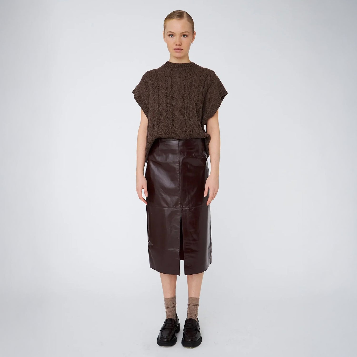 Cable Knit Vest - Brown