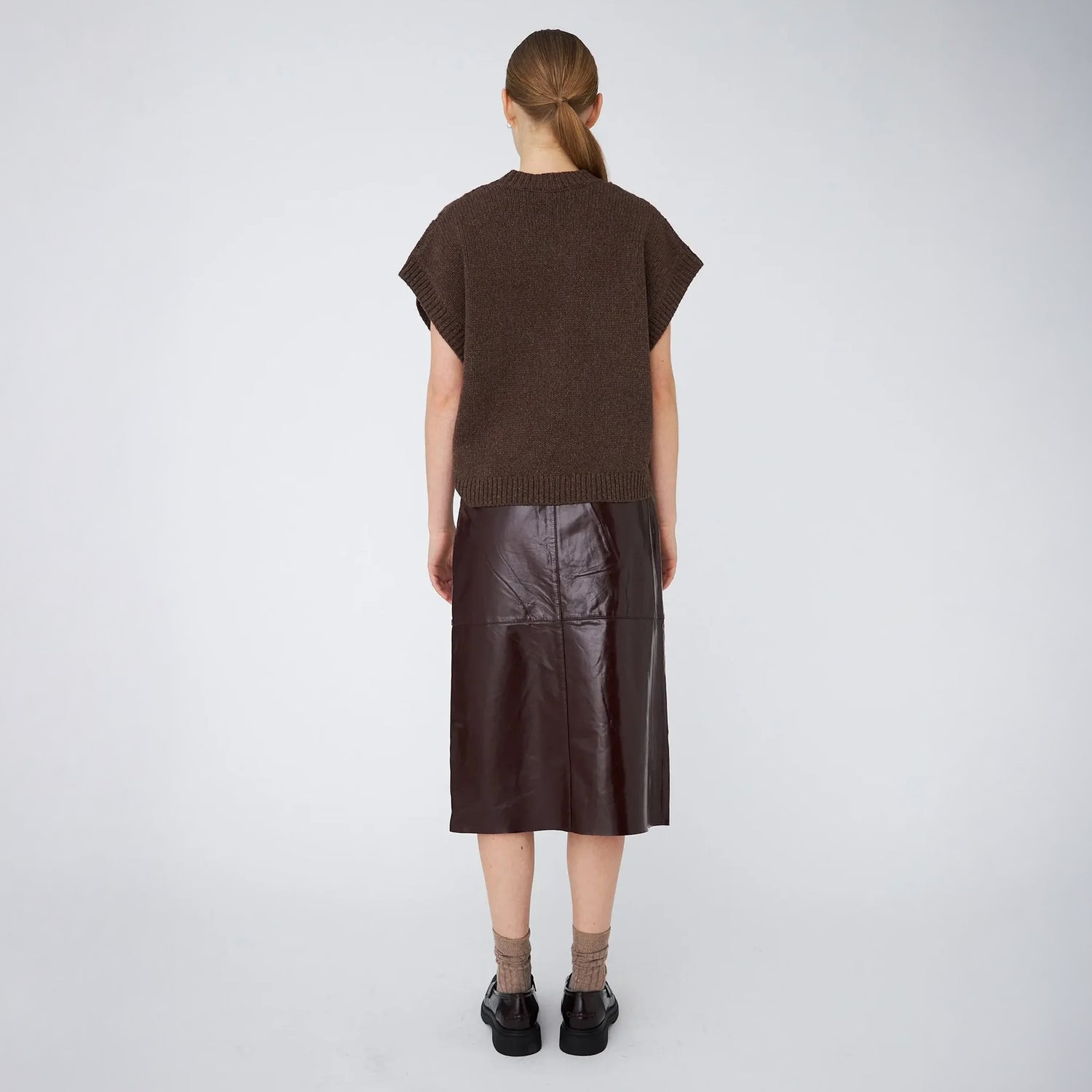 Cable Knit Vest - Brown