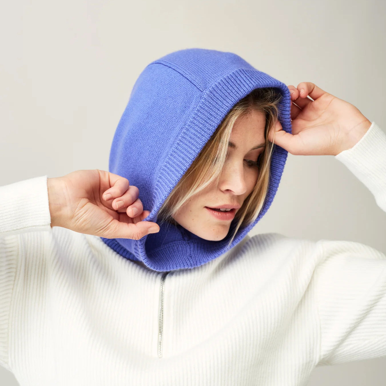 Cashmere Hood - Bright Blue