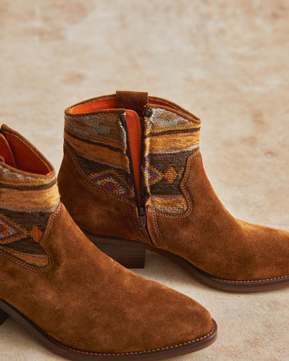 Cassidy Killim Boot - Peat