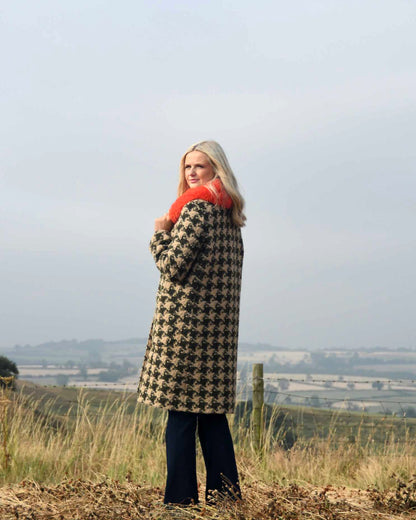 Dogtooth Coat Orange Collar - Green/Beige
