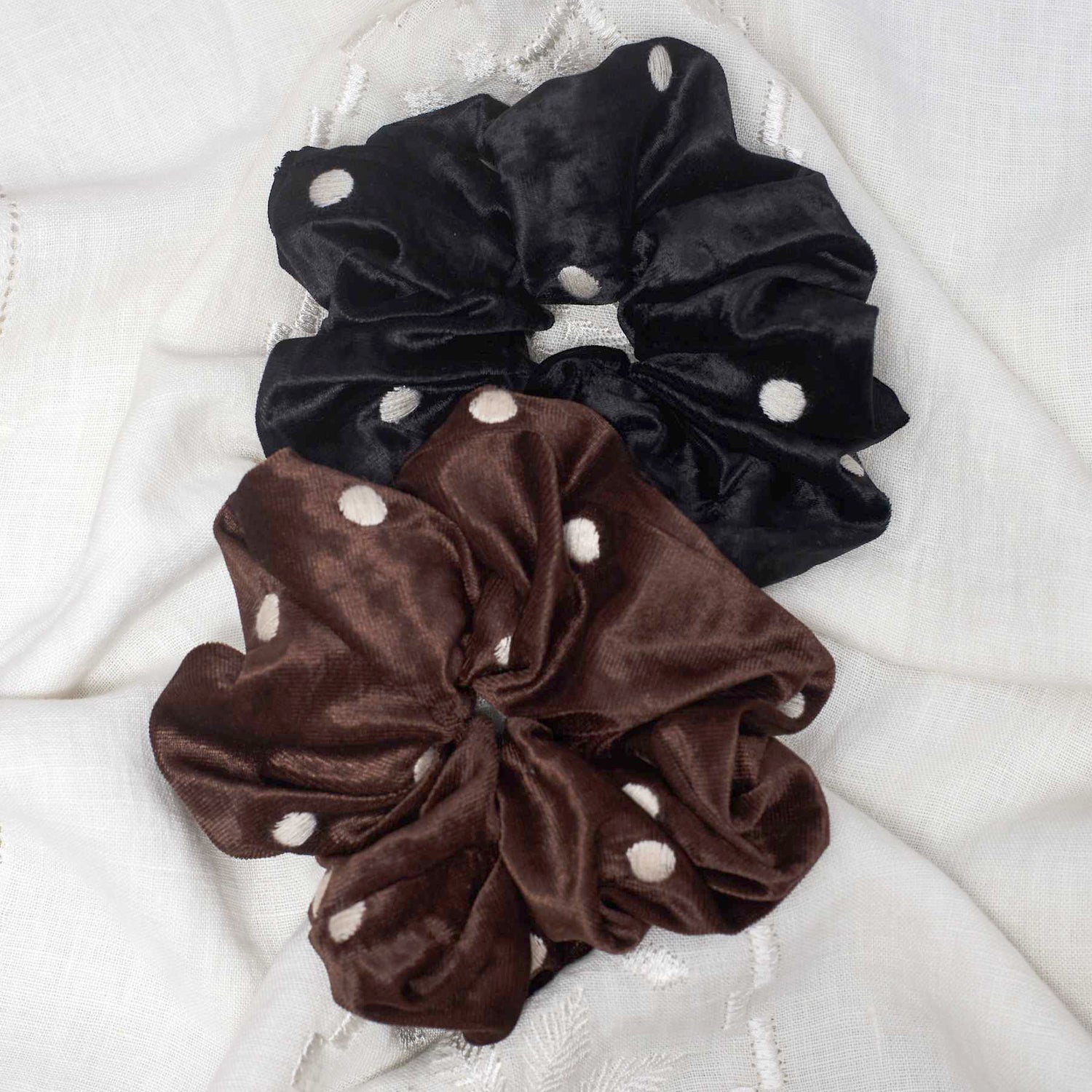 Eira Scrunchie - Black