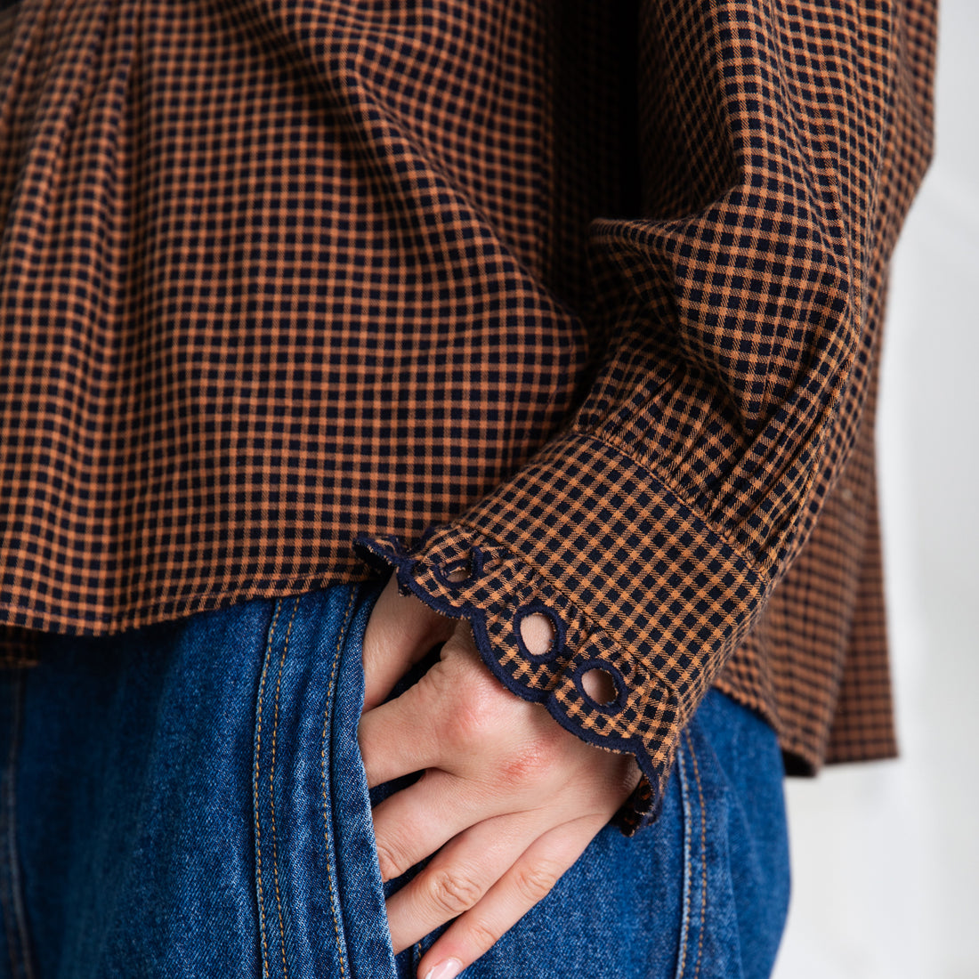 Etienne Scalloped Placket Shirt - Midnight/Tan