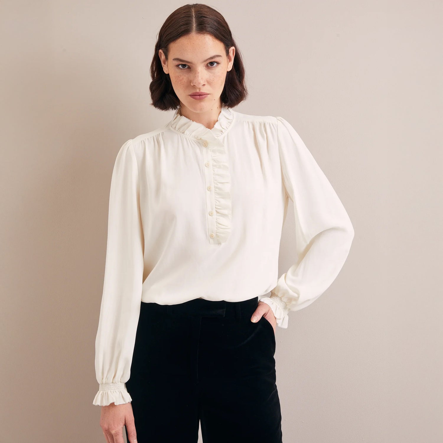 Erin Frill Collar Shirt - Cream