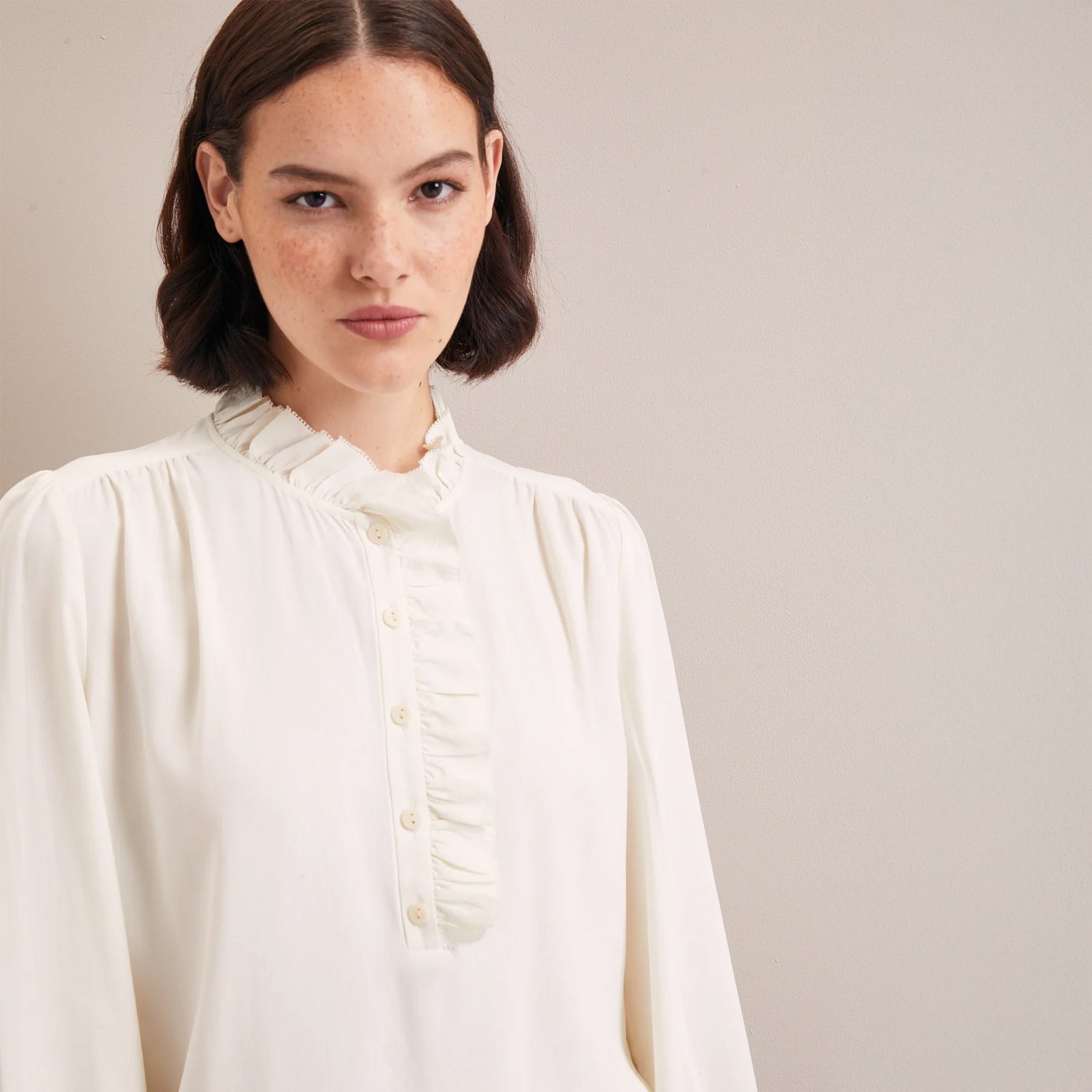 Erin Frill Collar Shirt - Cream