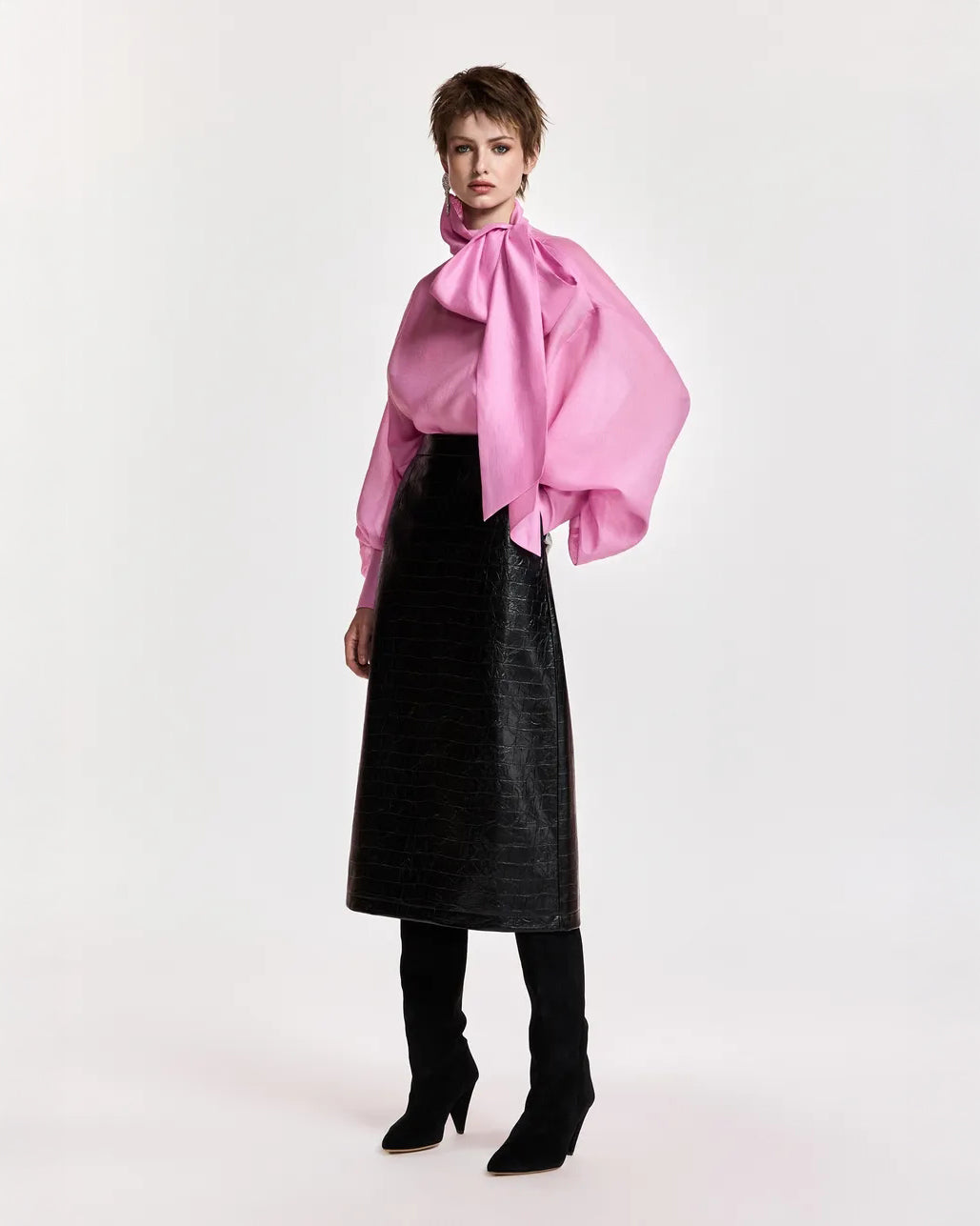 Karismatic Pussy Bow Tie Top - Millenial Pink