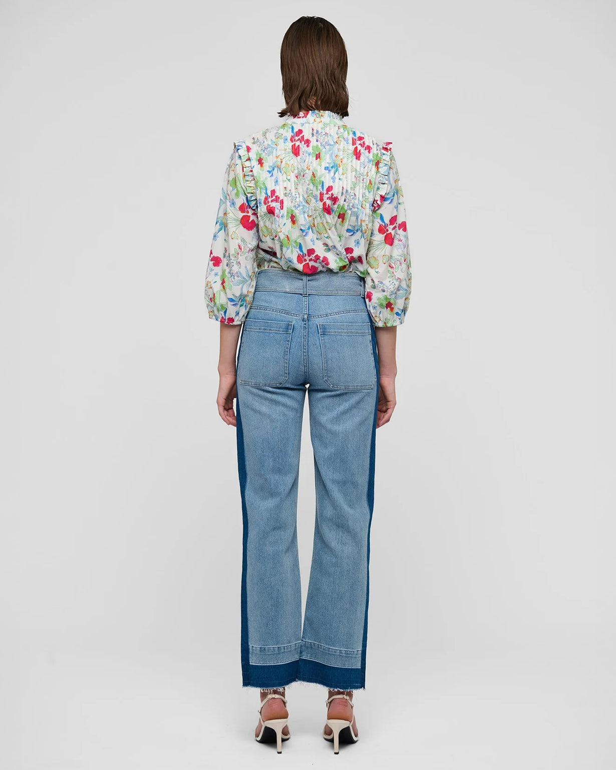 Line Blouse With Ruffles - Fleurette Leche